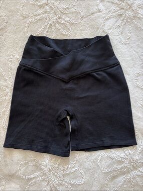 Crossover shorts